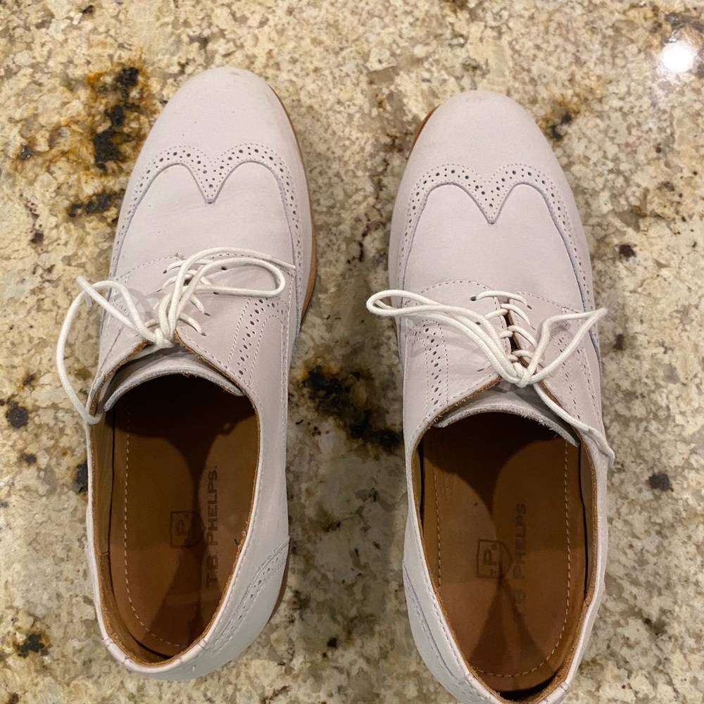 TB Phelps Reggie White wingtip bucks size 9 M